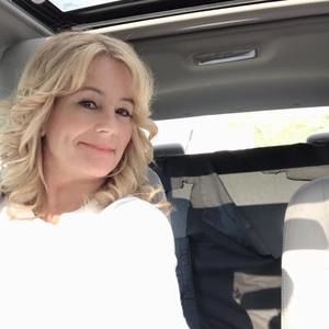 Meet your Posher, Denise